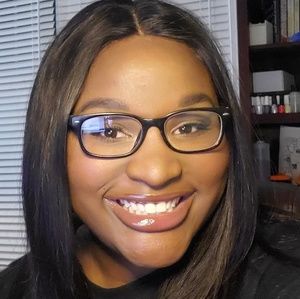 Meet your Posher, Kiera